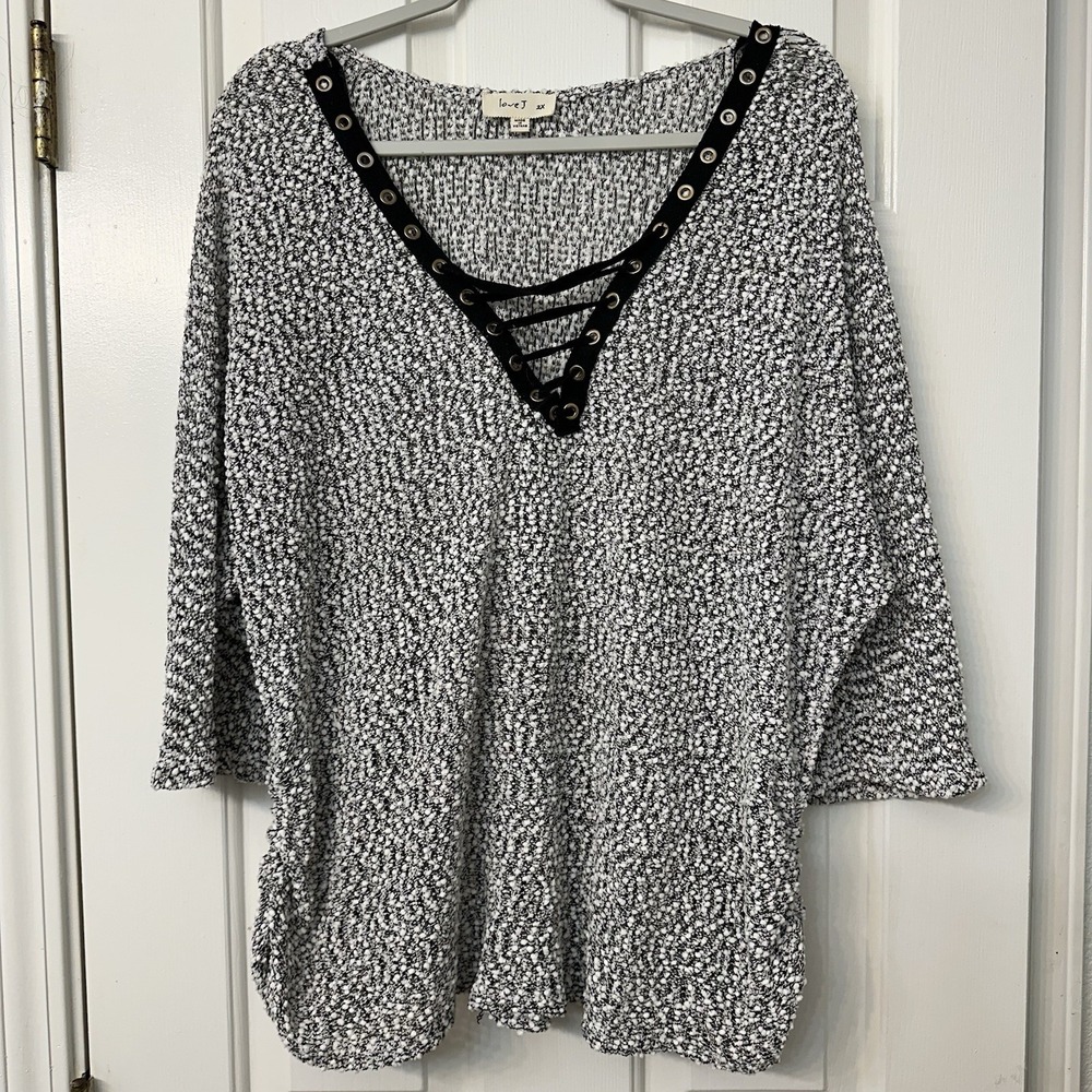 Love J‎ Women's Size 2X Black & White Blouse Top